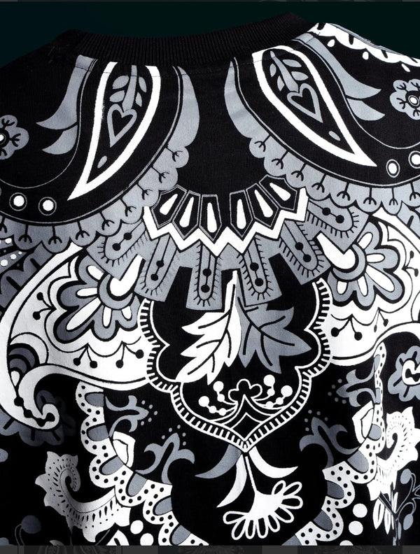 Bandanna Graphic Oversized T-Shirt – Black